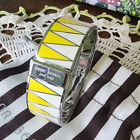 Henri Bendel Hinged Bracelet - Picture 1 of 7